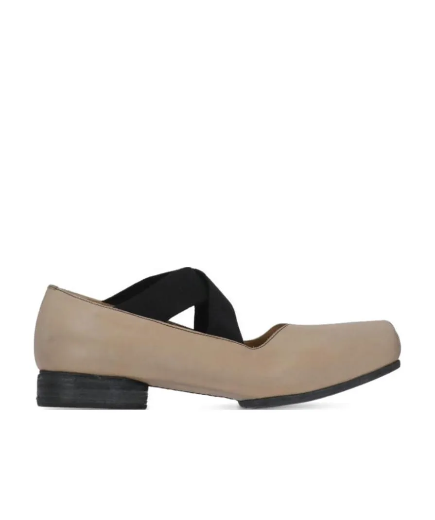 Square Head Flat-Soled Shoes