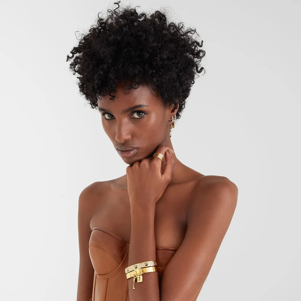 Gold-Coloured Ring