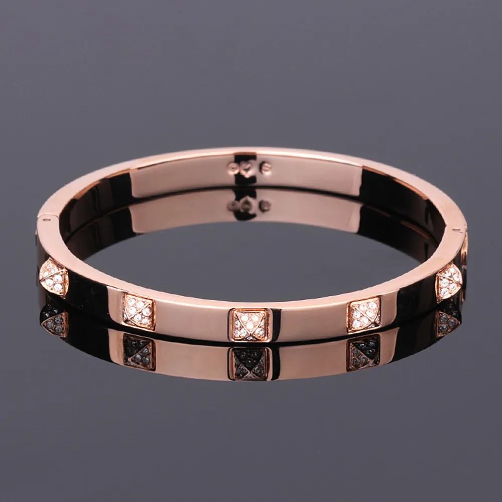 Glass-Embellished Bracelet
