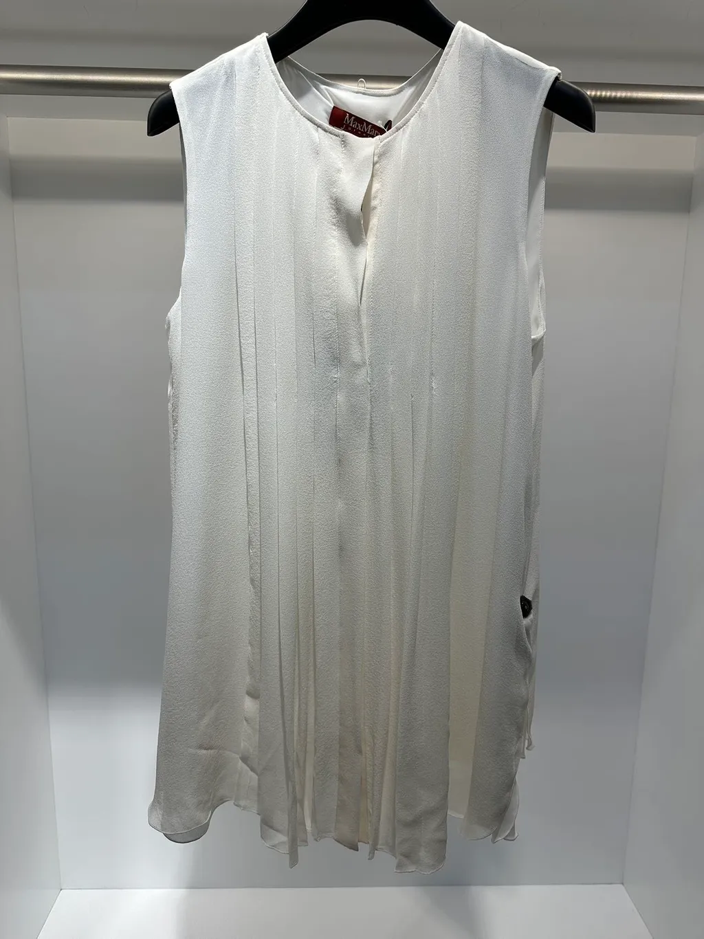 Sleeveless Shirt