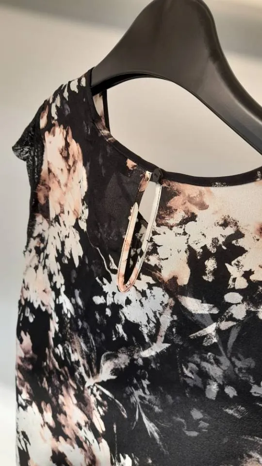 Short-Sleeved Blouse