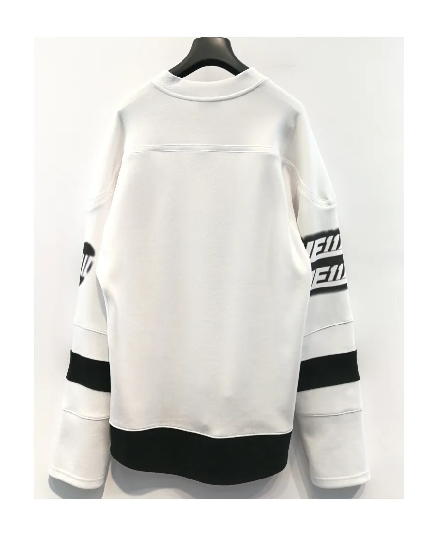 T-Shirt With Round Neck And Long Sleeves