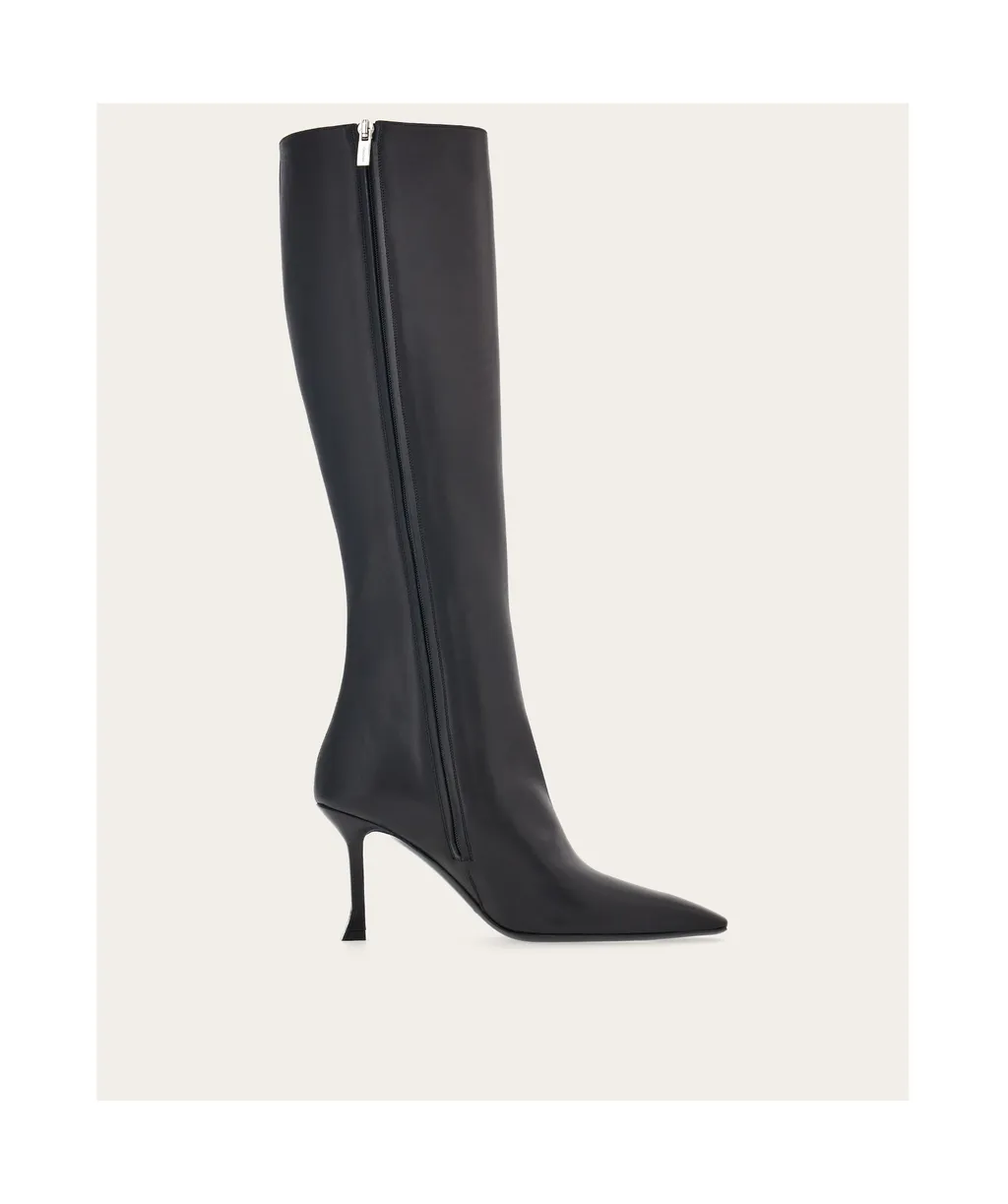 Pointed Boots