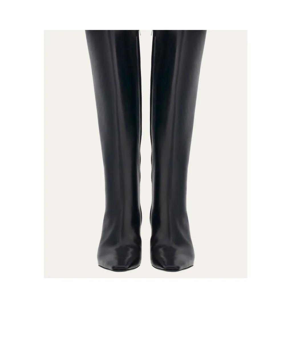 Pointed Boots