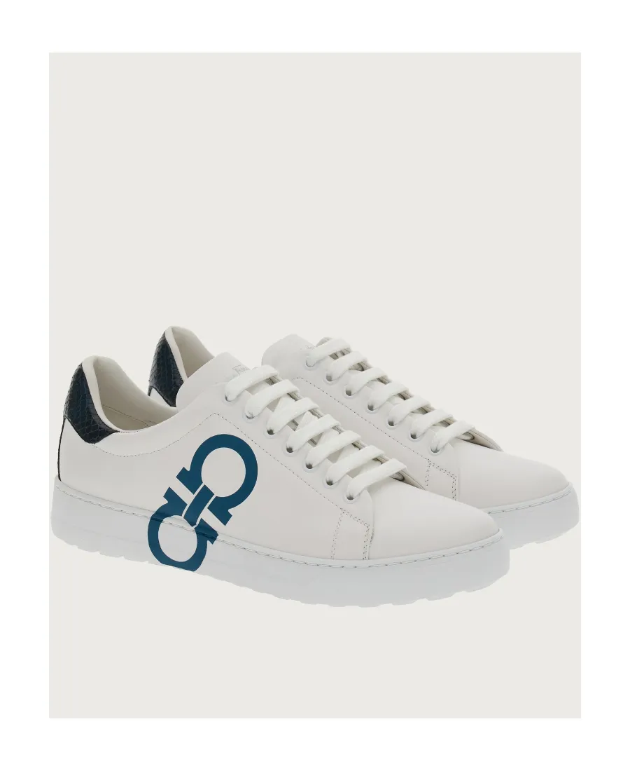 Low-Top Sports Shoes