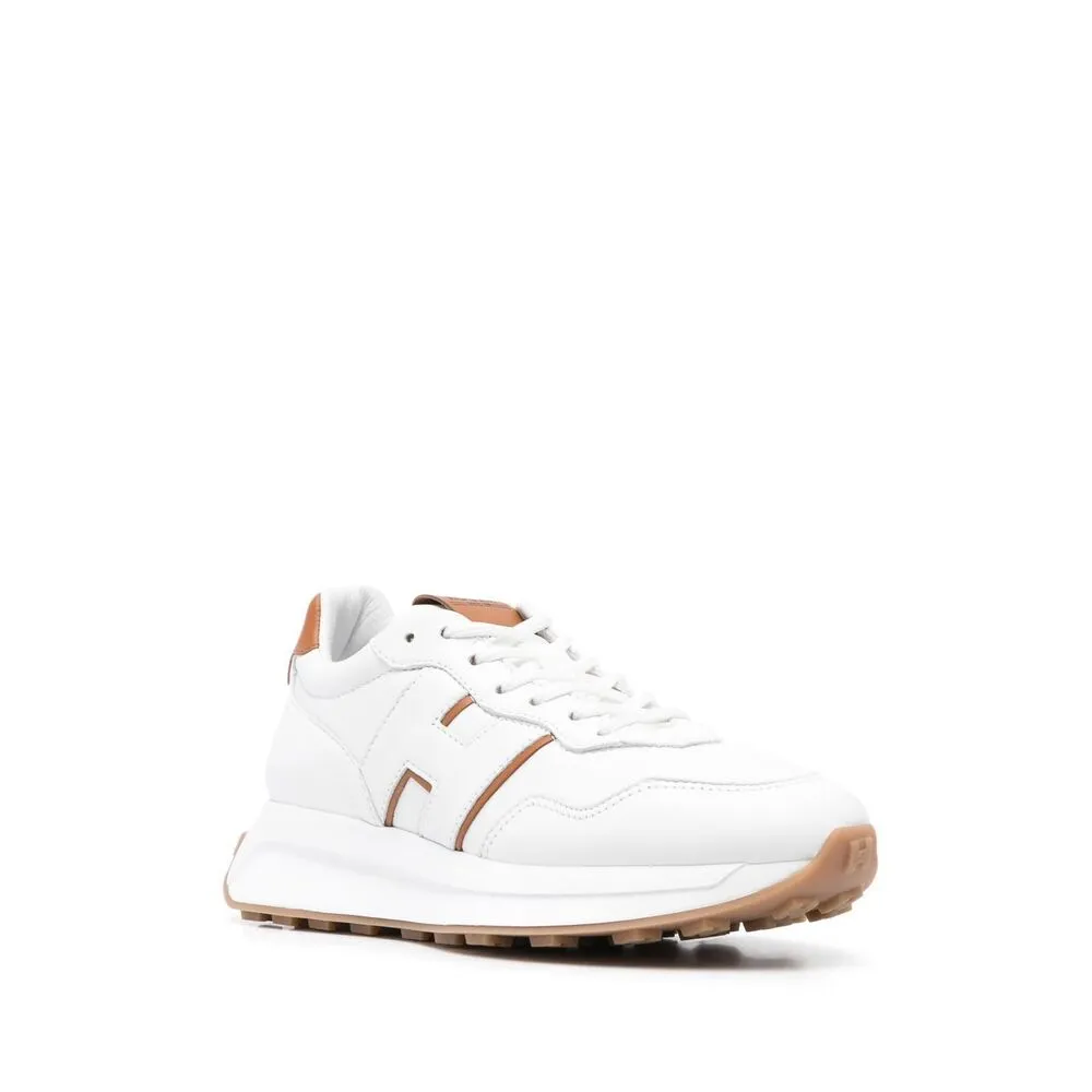 Logo-Patch Low-Top Sneakers