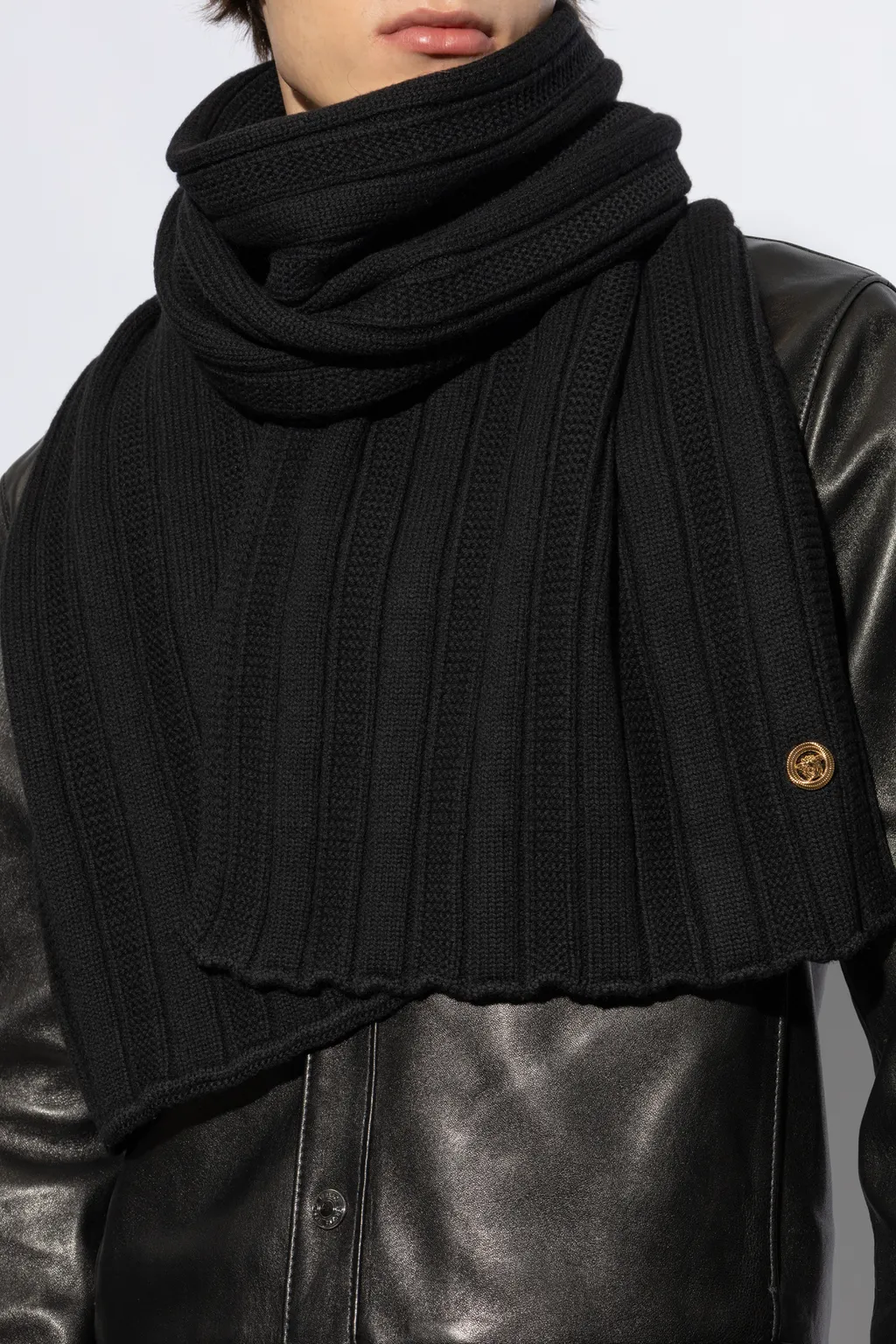 Versace Logo-Plaque Scarf