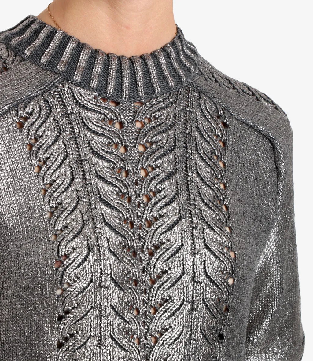 Long-Sleeved Pullover