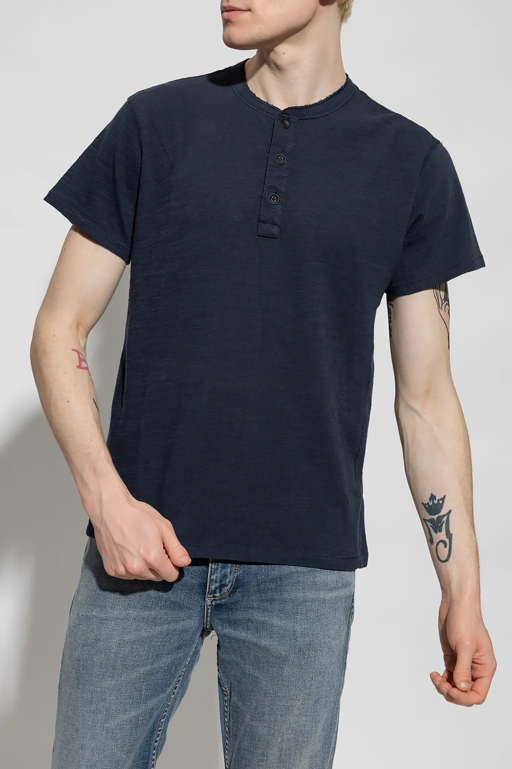 Item O-Neck Short-Sleeved T-Shirt
