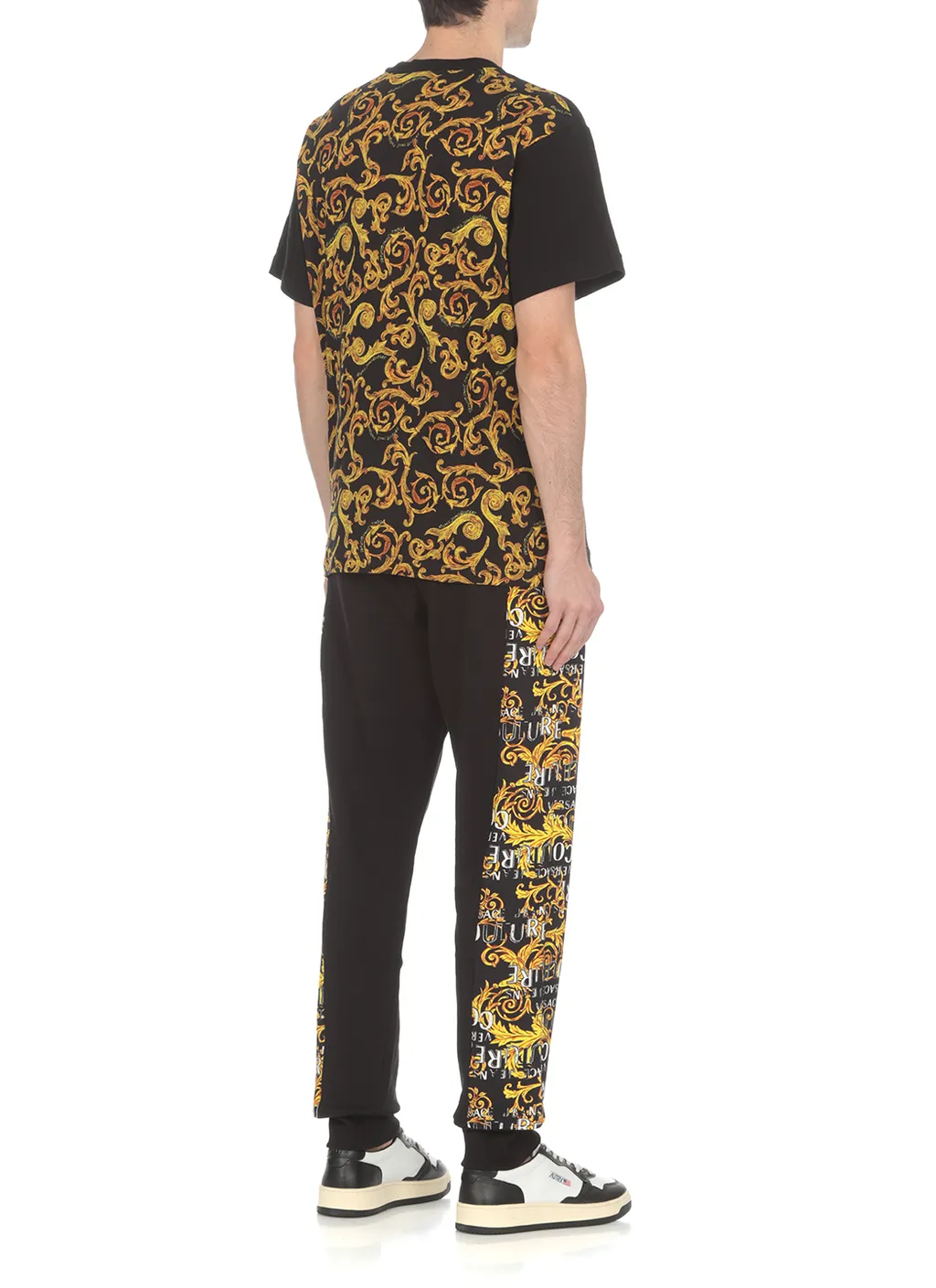 T-Shirt With Round Neck And Short Sleeves
