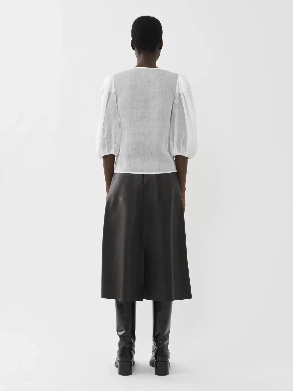 Puff-Sleeved Buttoned Blouse