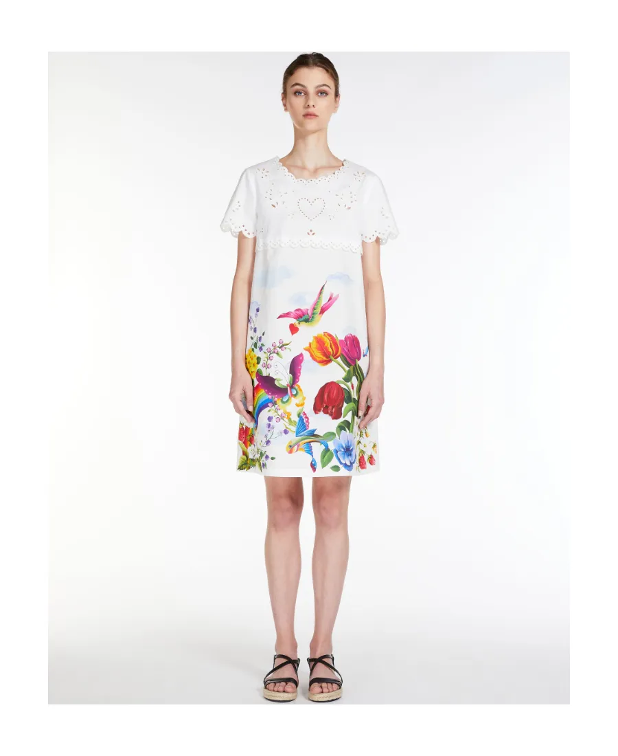 A Short Round-Neck Straight Dress