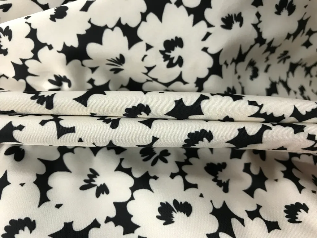 Long-Sleeved Windbreaker