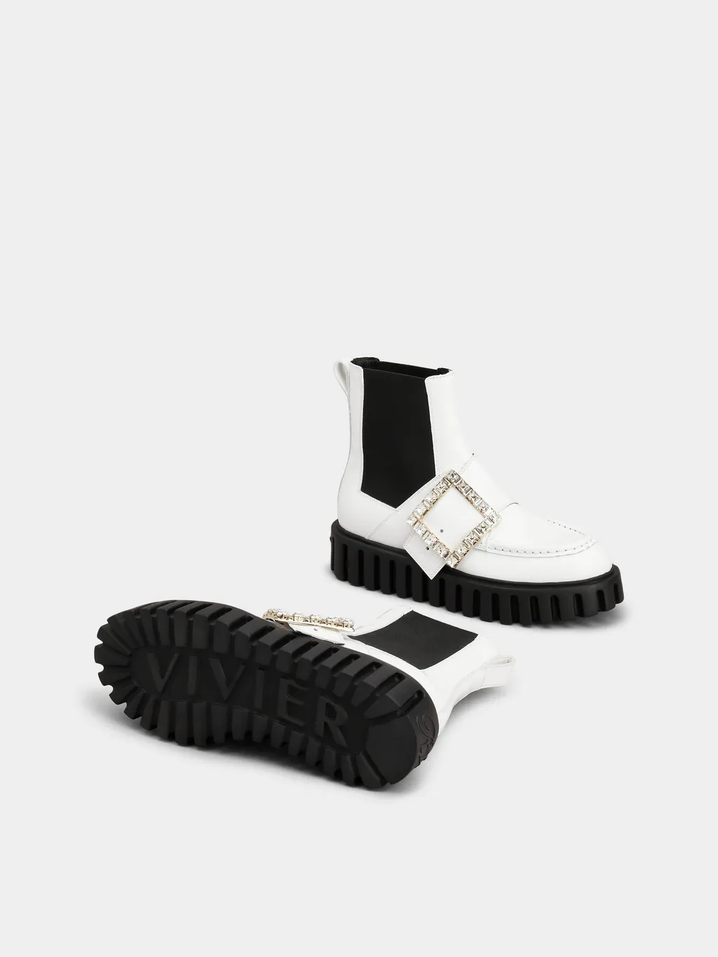 Viv' Go-Thick Strass Buckle Chealsea Ankle Boots In Patent Leather