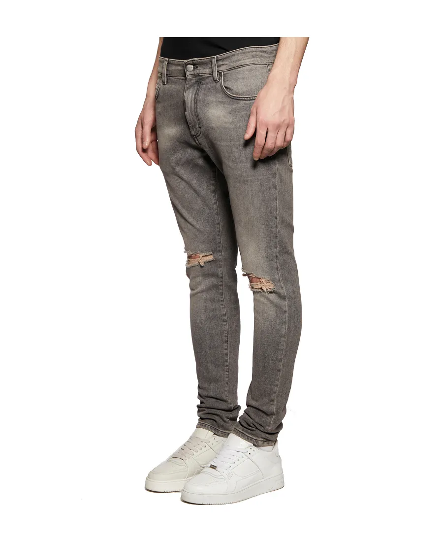 Ripped Jeans