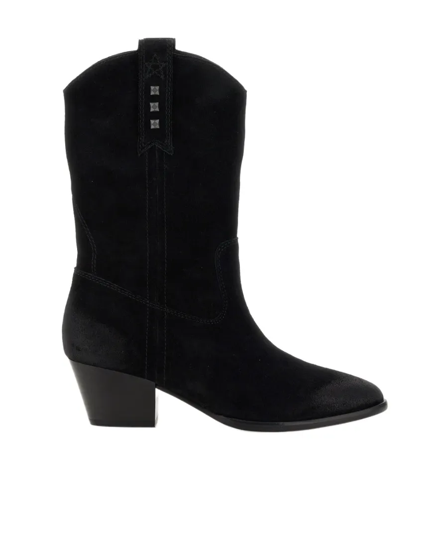 Pointy Boots