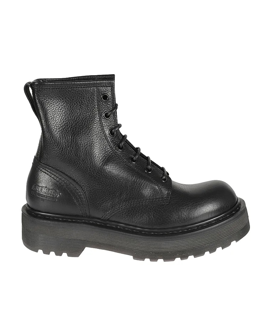 Logo Boots