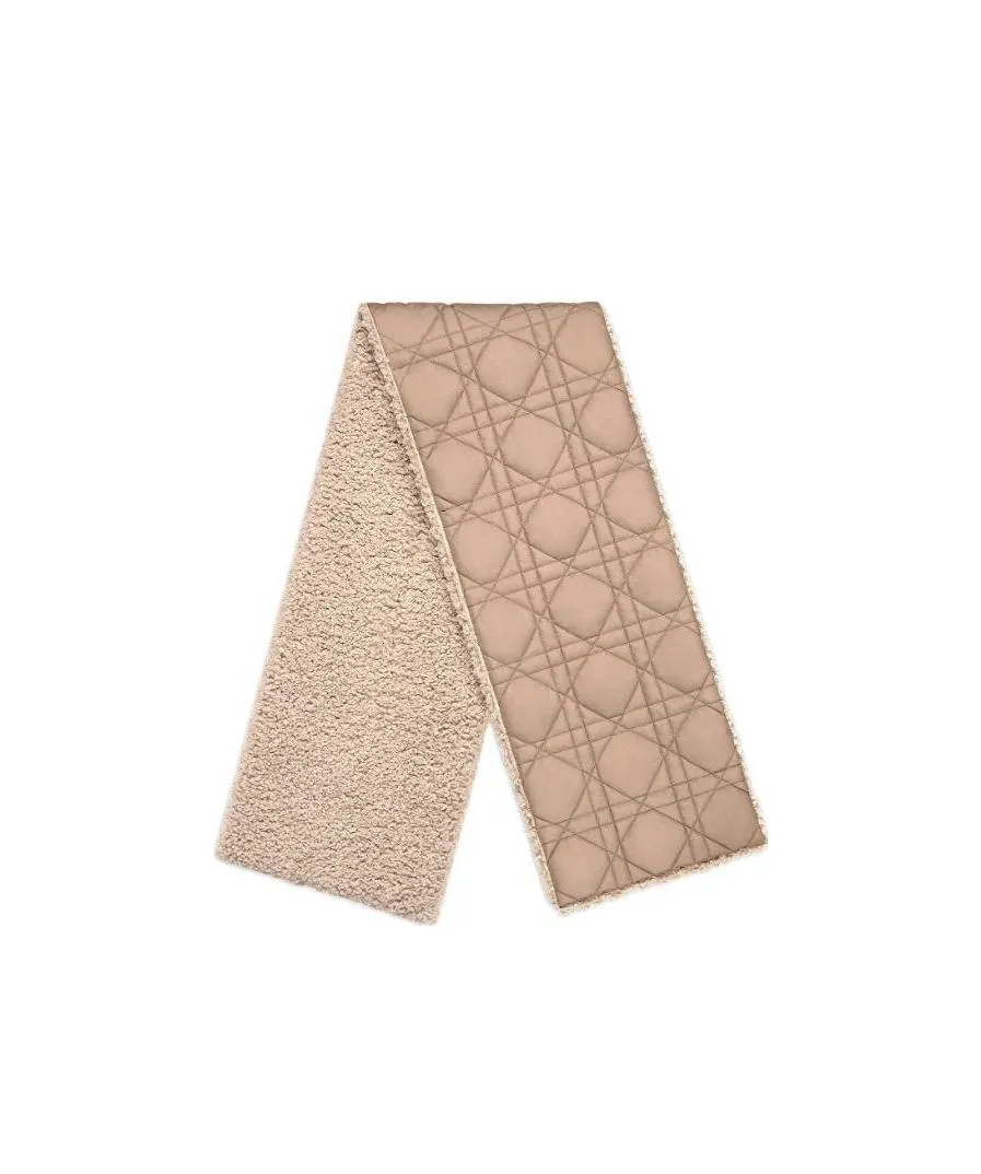 Macrocannage Scarf
