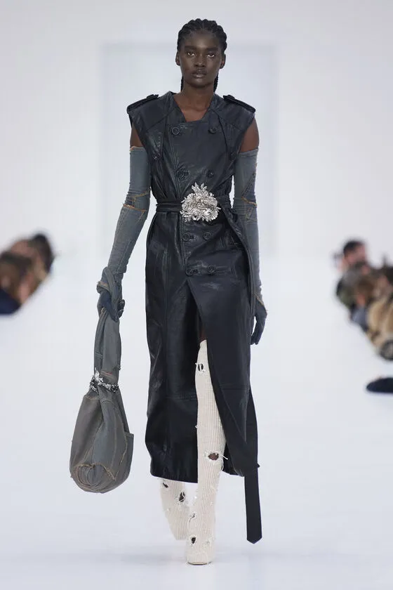 Sleeveless Double-Breasted Coat