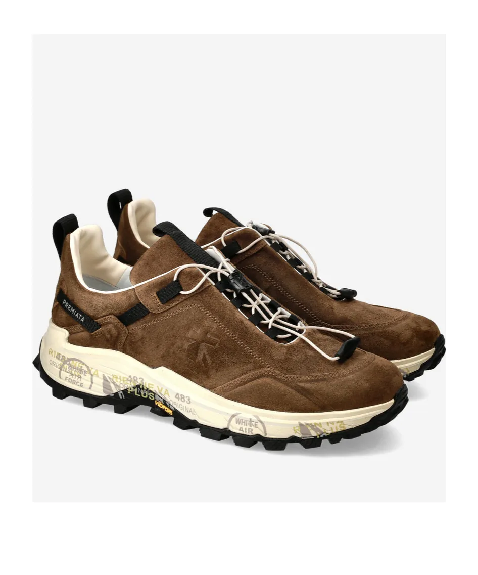 Round-Head Sneakers