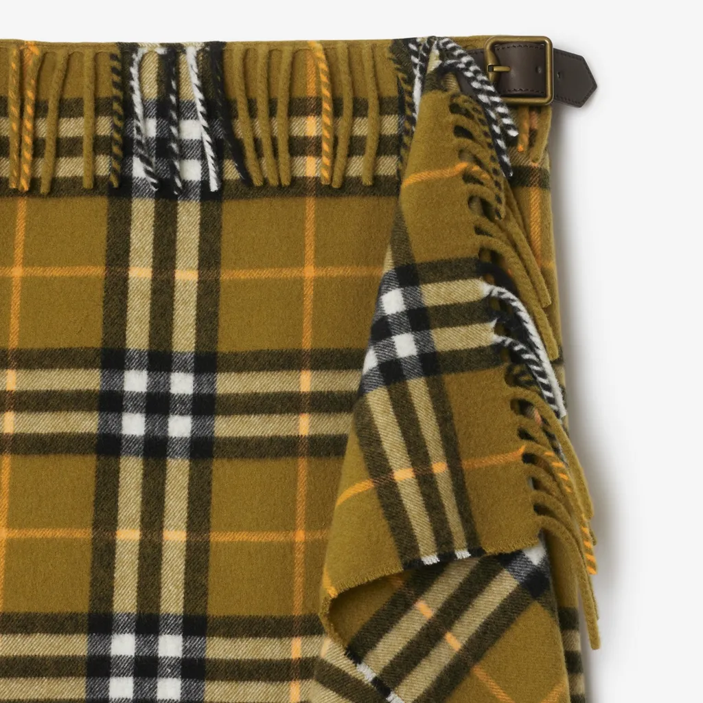 Burberry Checked Fringed Decorative Buckle Skirt