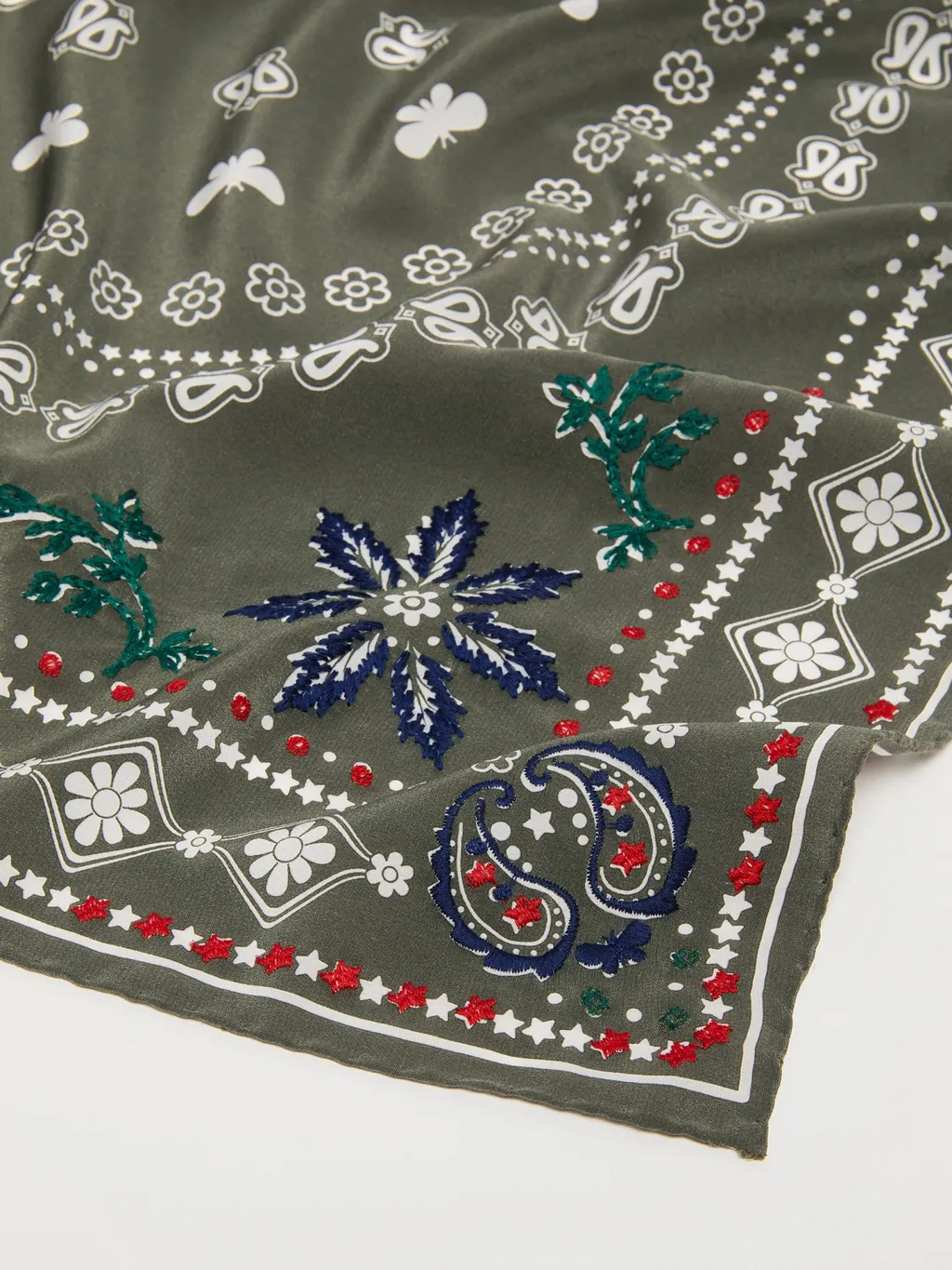 Logo Scarf