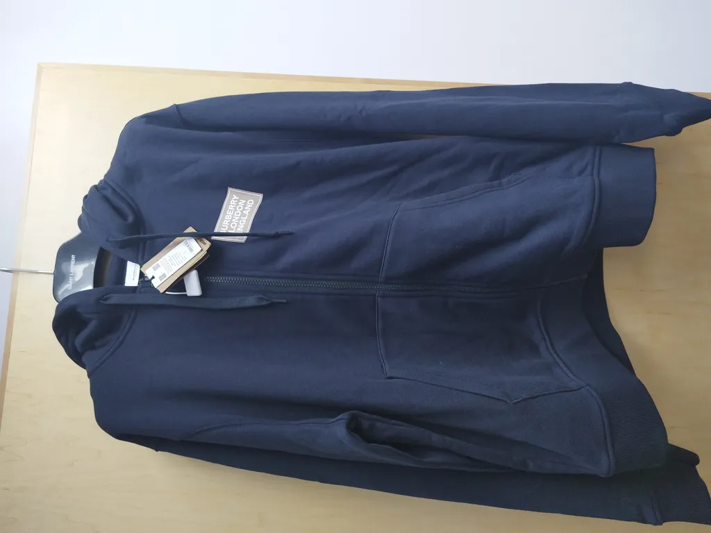 Long-Sleeved Hooded Hoodie