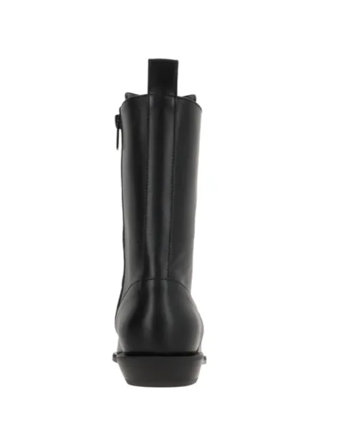 Pointed Lace-Up Boots