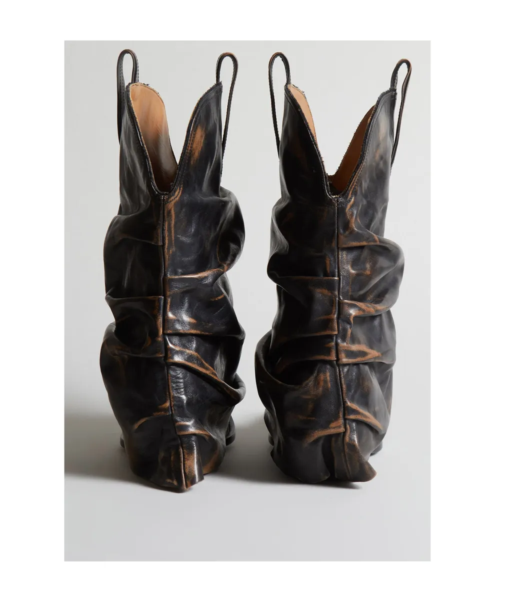 Low-Barrel Short Boot