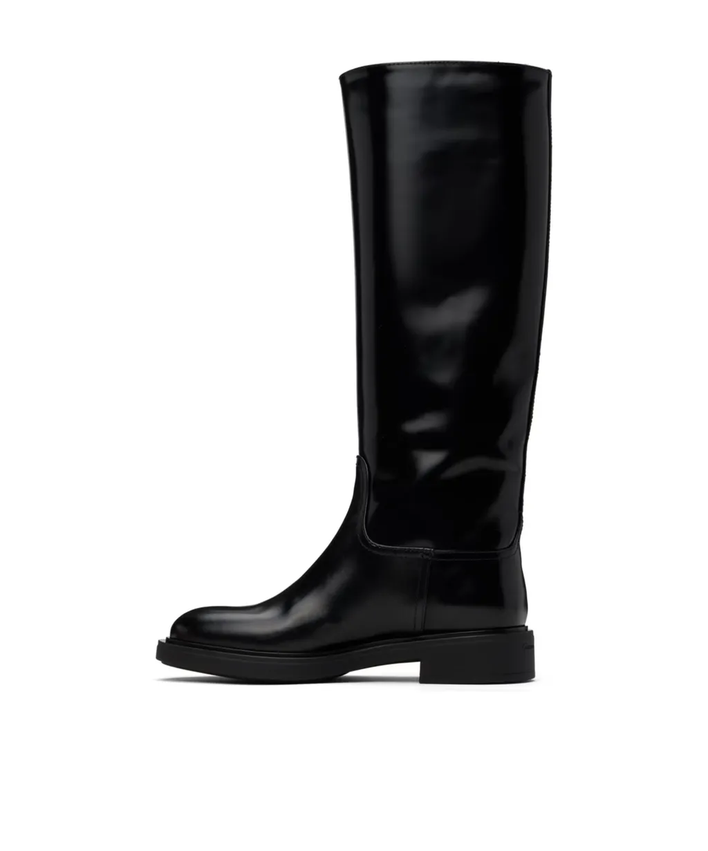 Martine Pin-Button Short Boots