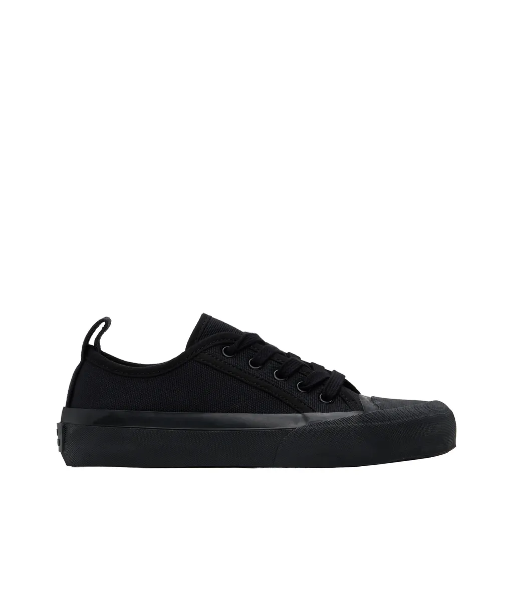 Round Toe Low Top Casual Shoes