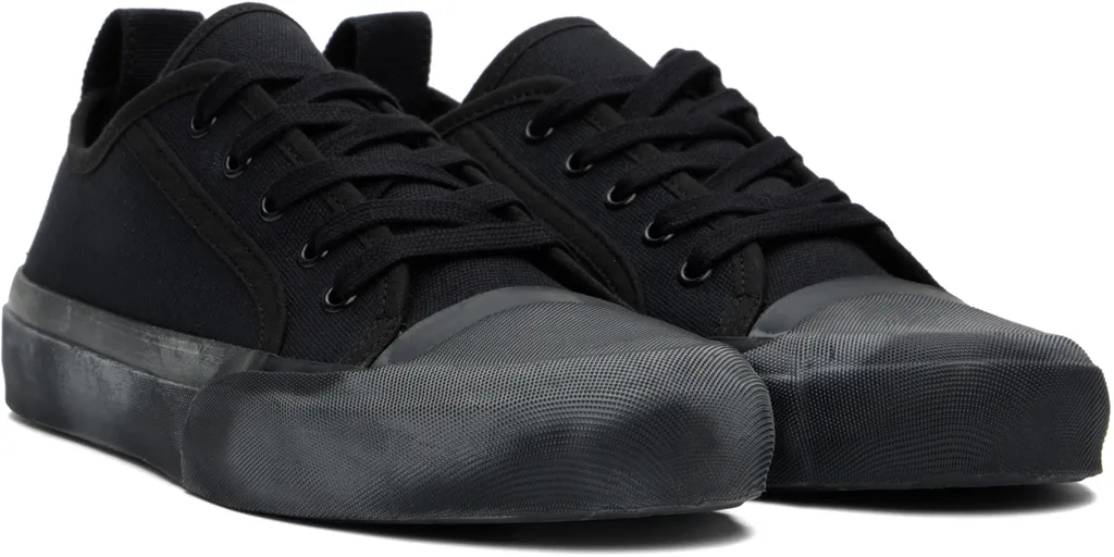Round Toe Low Top Casual Shoes