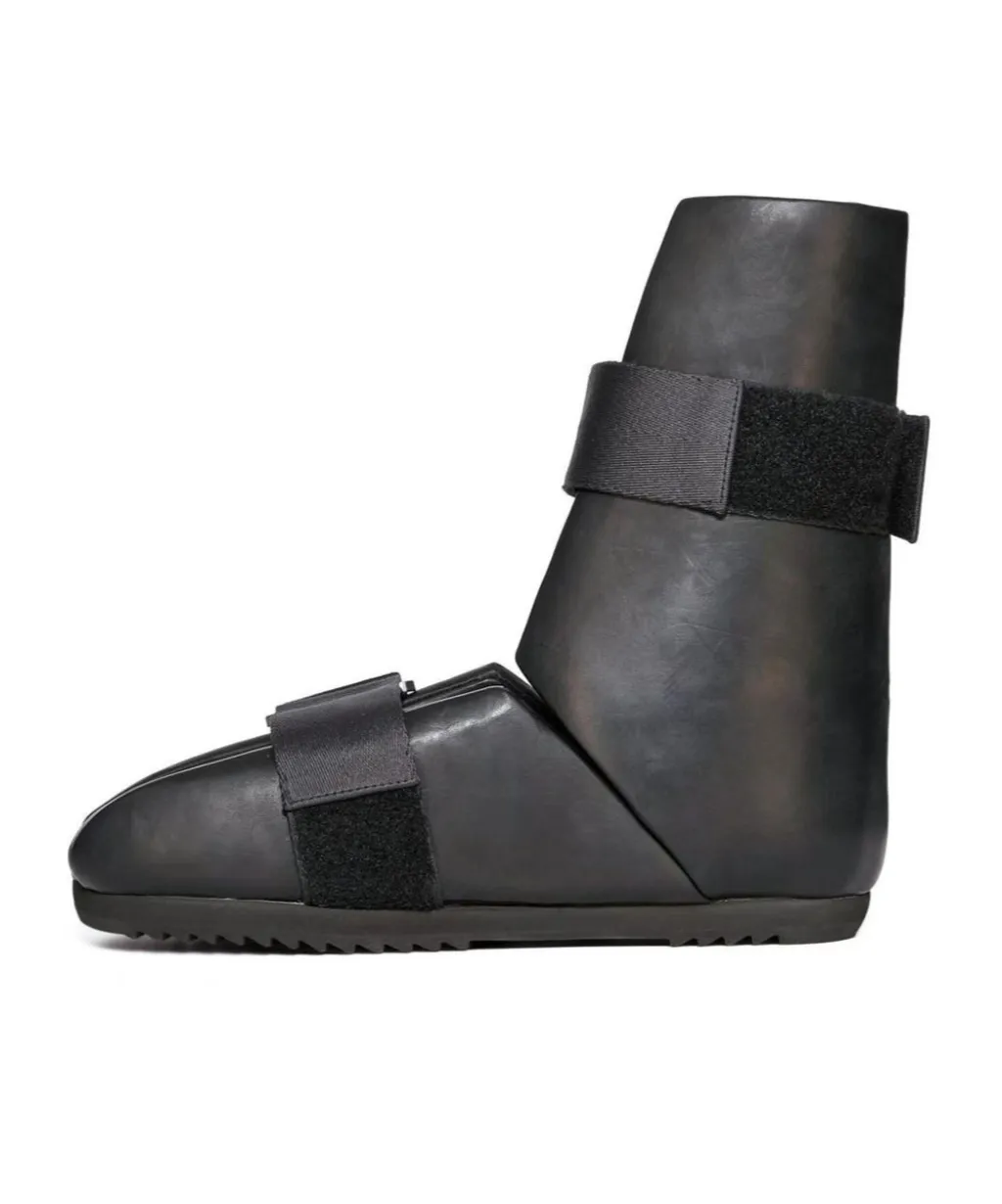 Splint Open-Toe Leather Boots