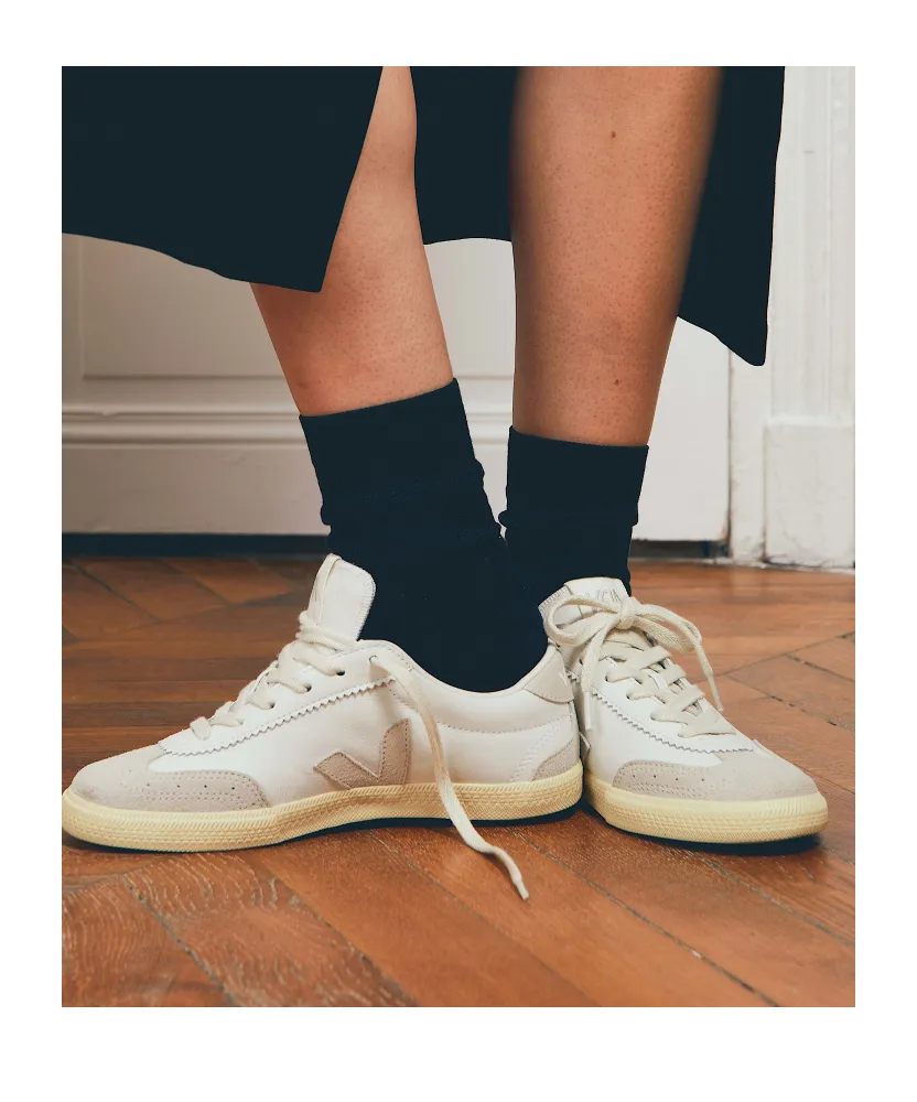 Veja Volley O.T. Low-Top Sneakers