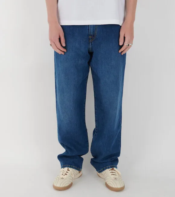 Belt-Loop Jeans
