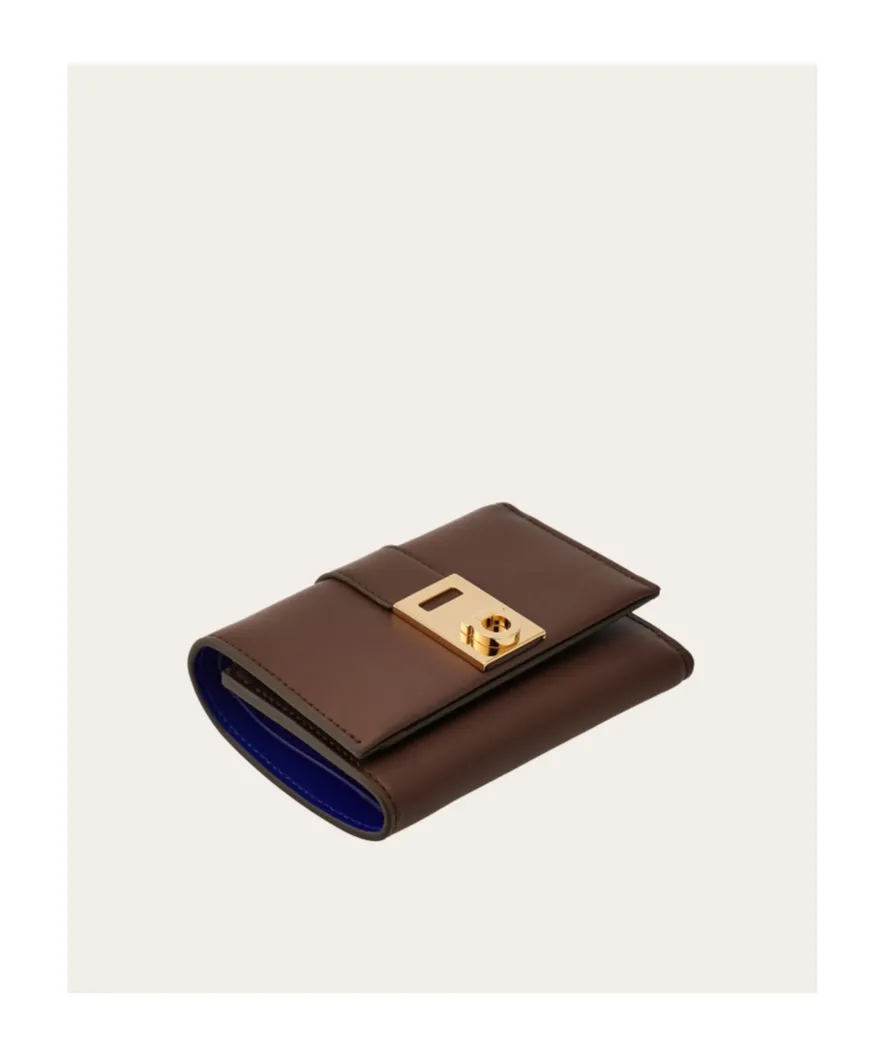 Hug Two-Color Wallet