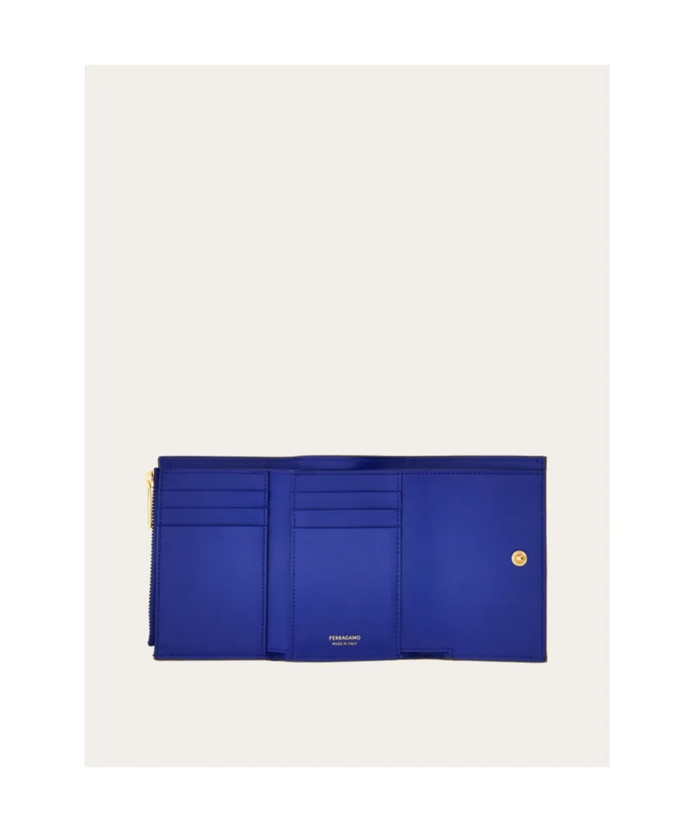 Hug Two-Color Wallet