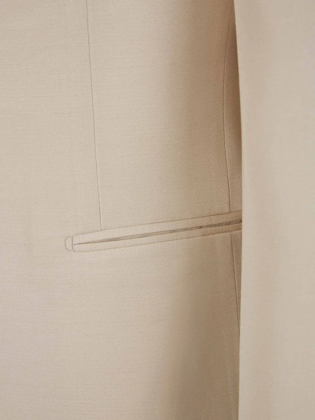 Long-Sleeved Suit Coat