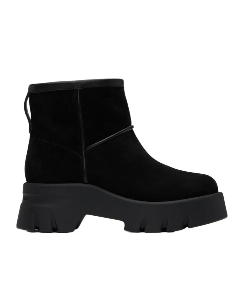 Gianvito Rossi Stormy Round Toe Pull-On Boots