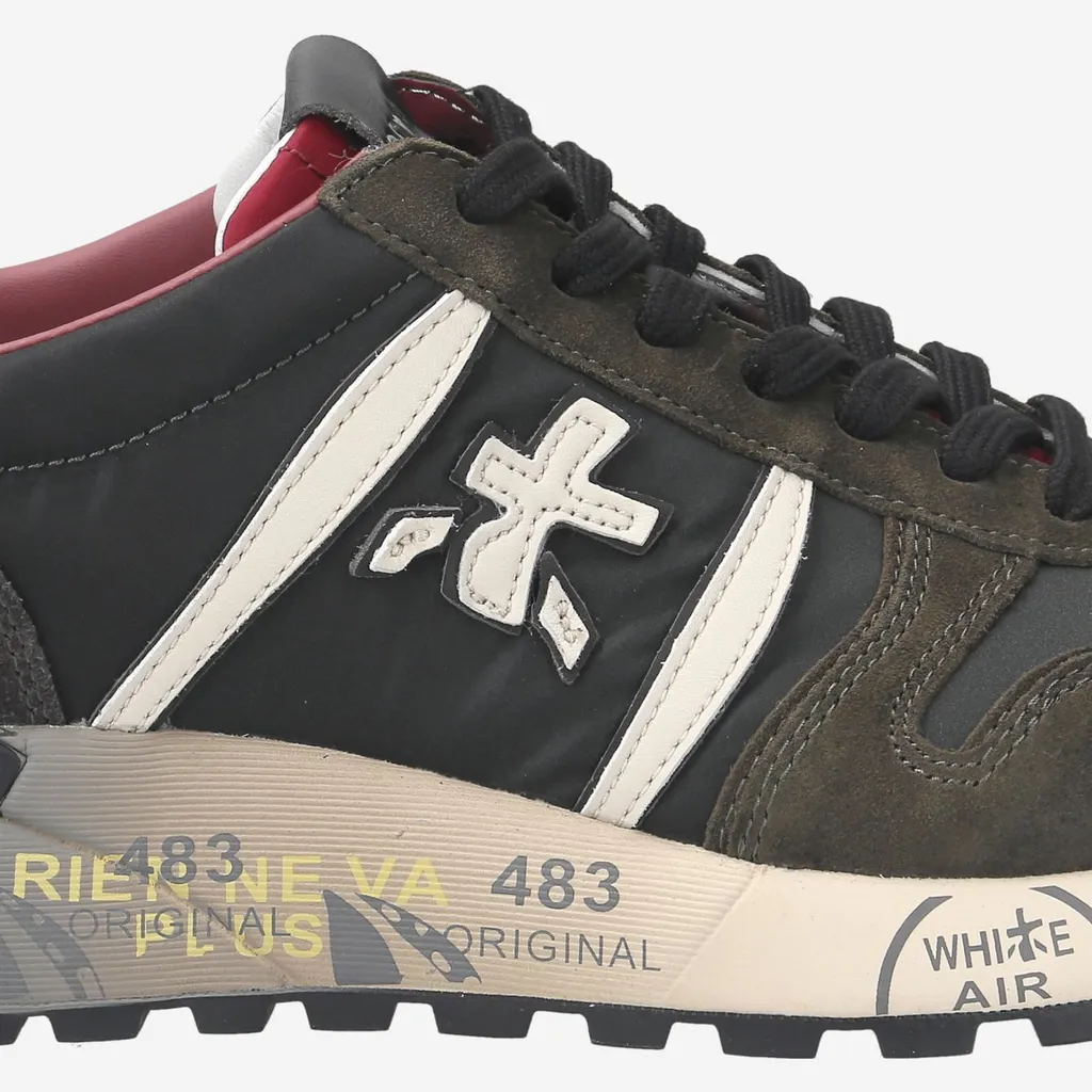 Logo Sneakers