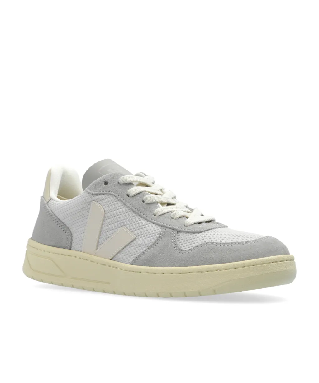 Veja V10 Panelled Low-Top Sneakers