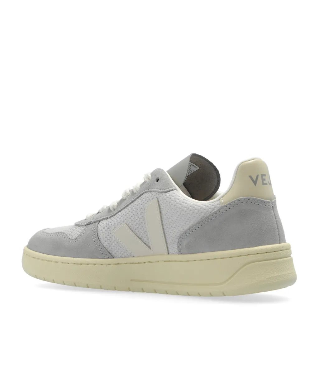Veja V10 Panelled Low-Top Sneakers