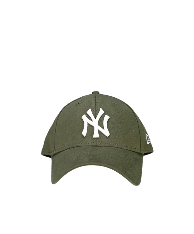 Contrasting Logo Hat