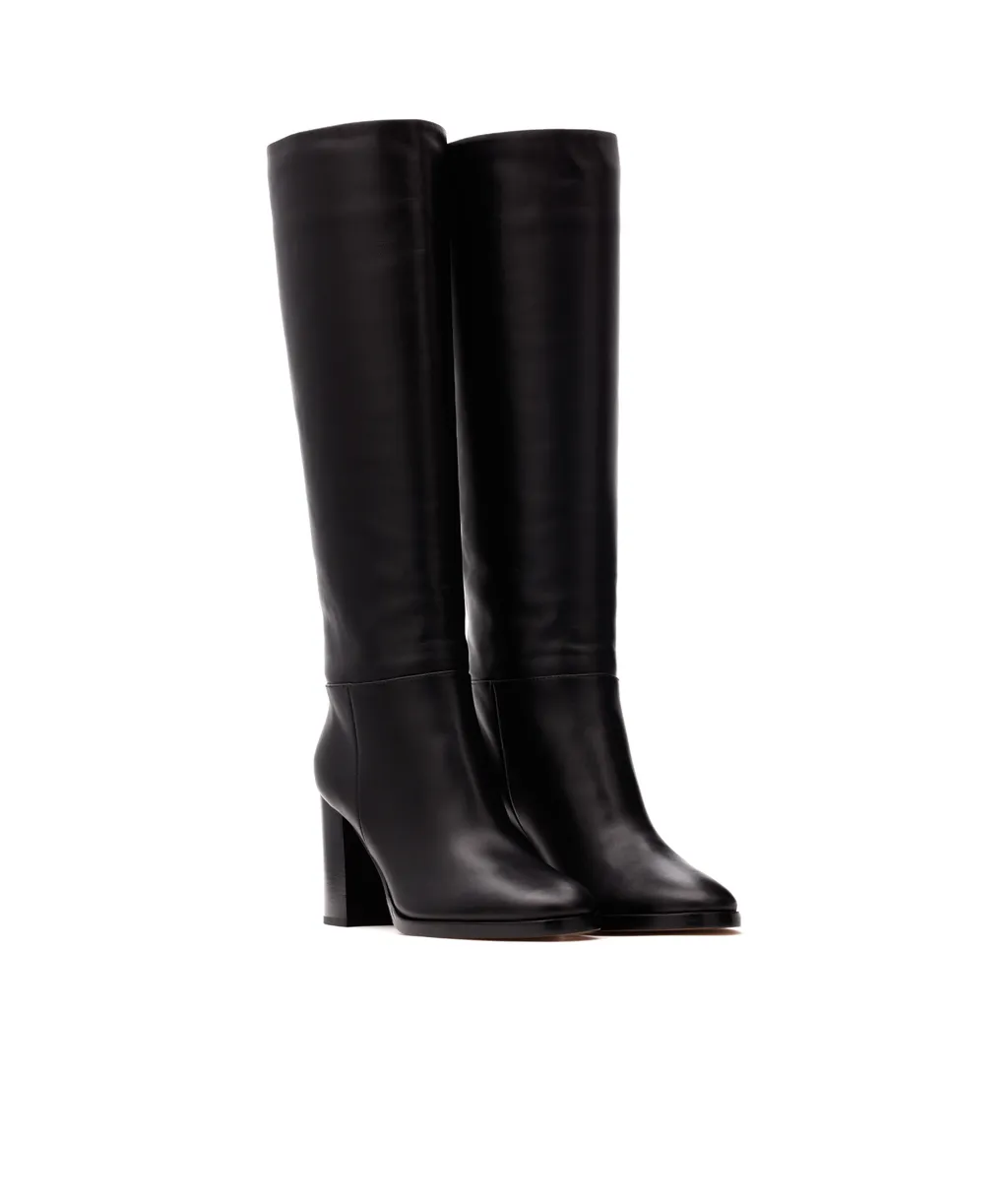 Round-Head Boots