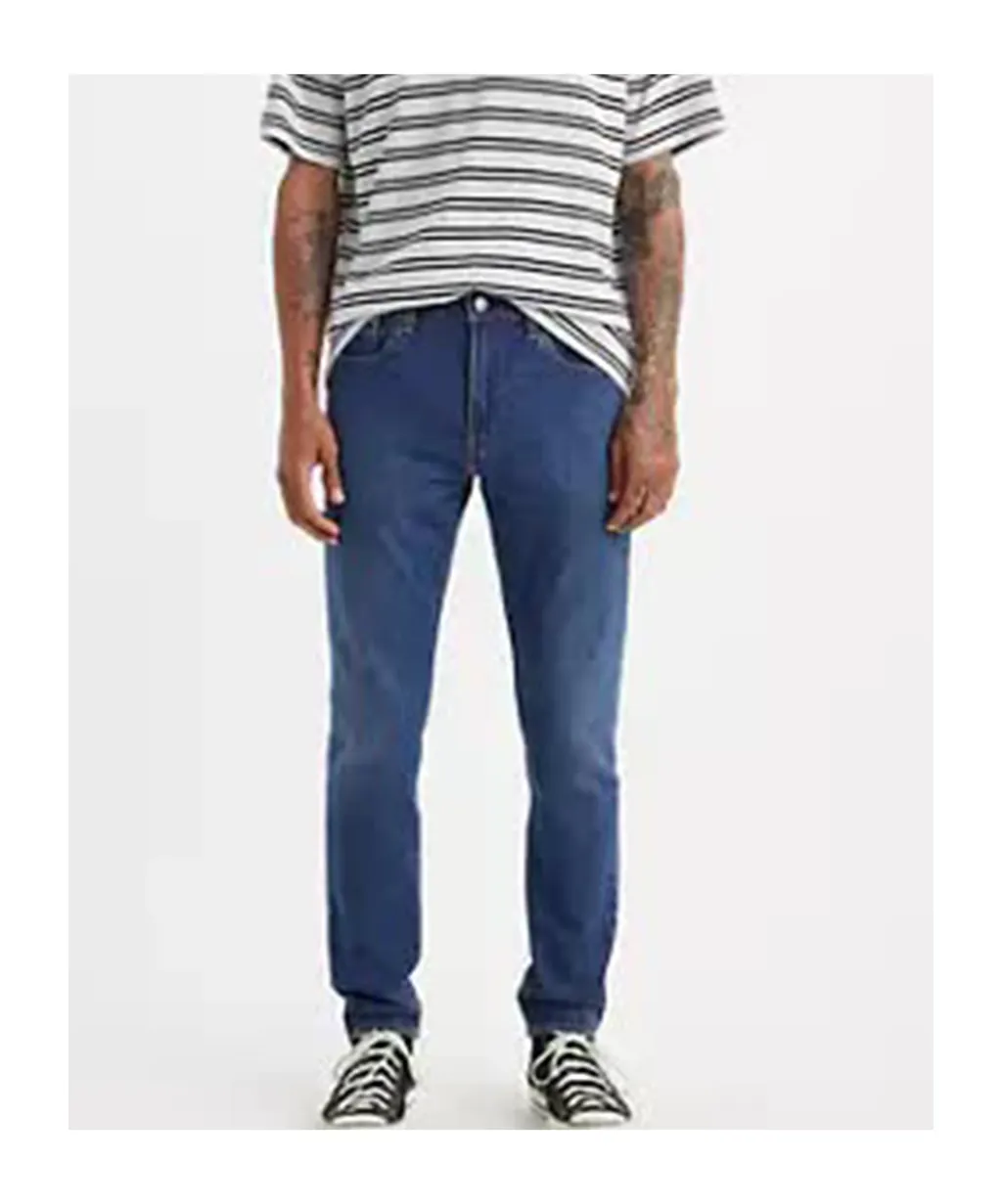 Belt-Loop Jeans