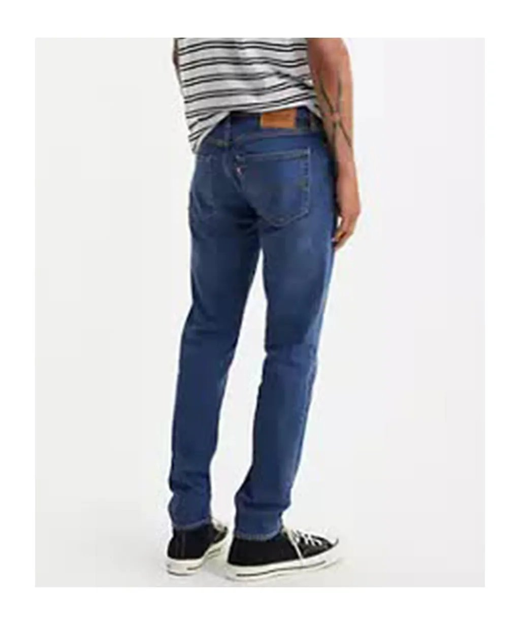 Belt-Loop Jeans