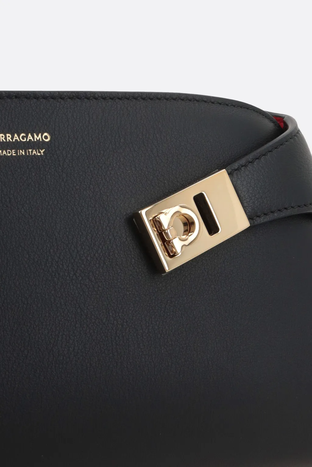 Hug Logo Shoulder Bag