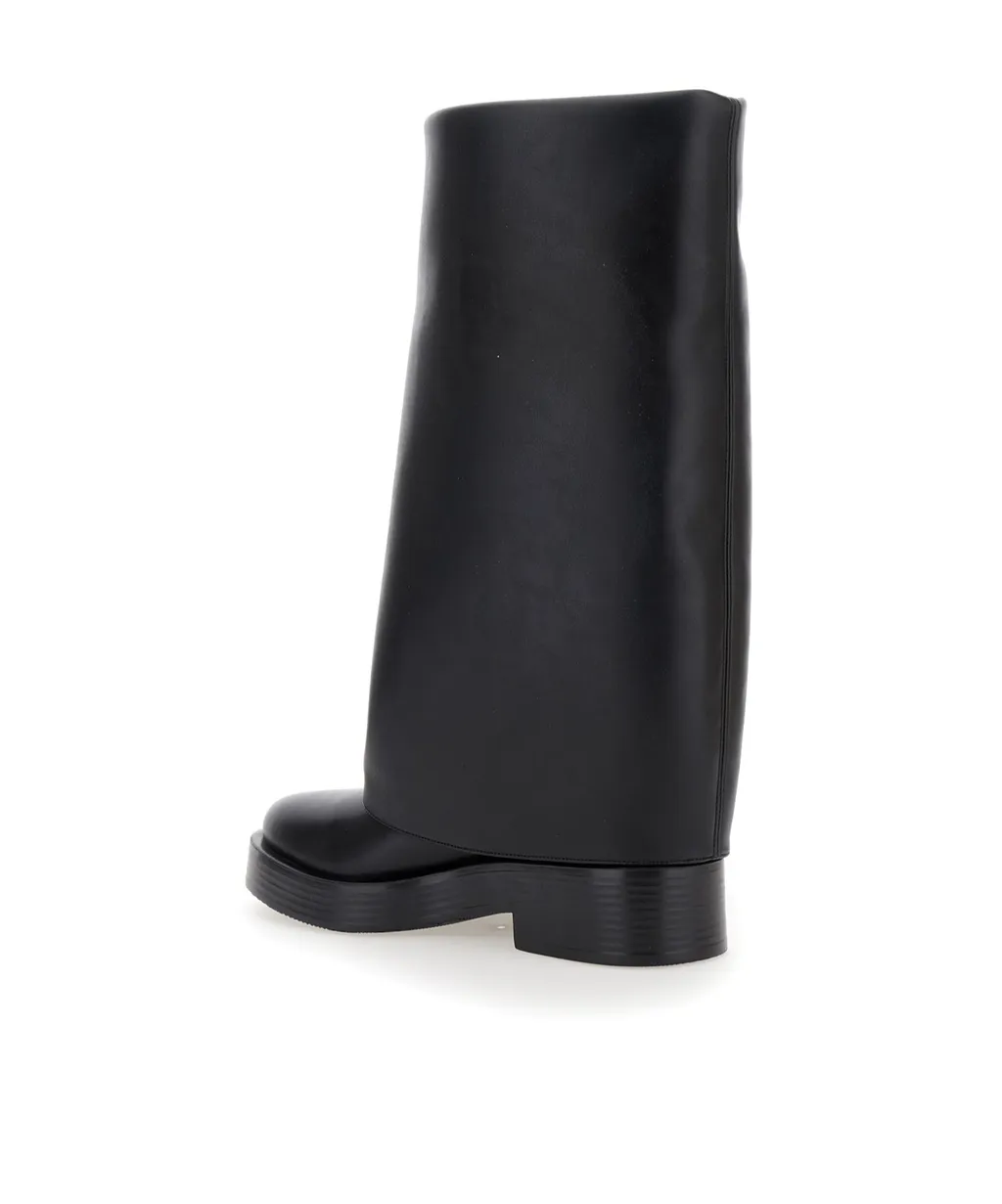 Loose Boots