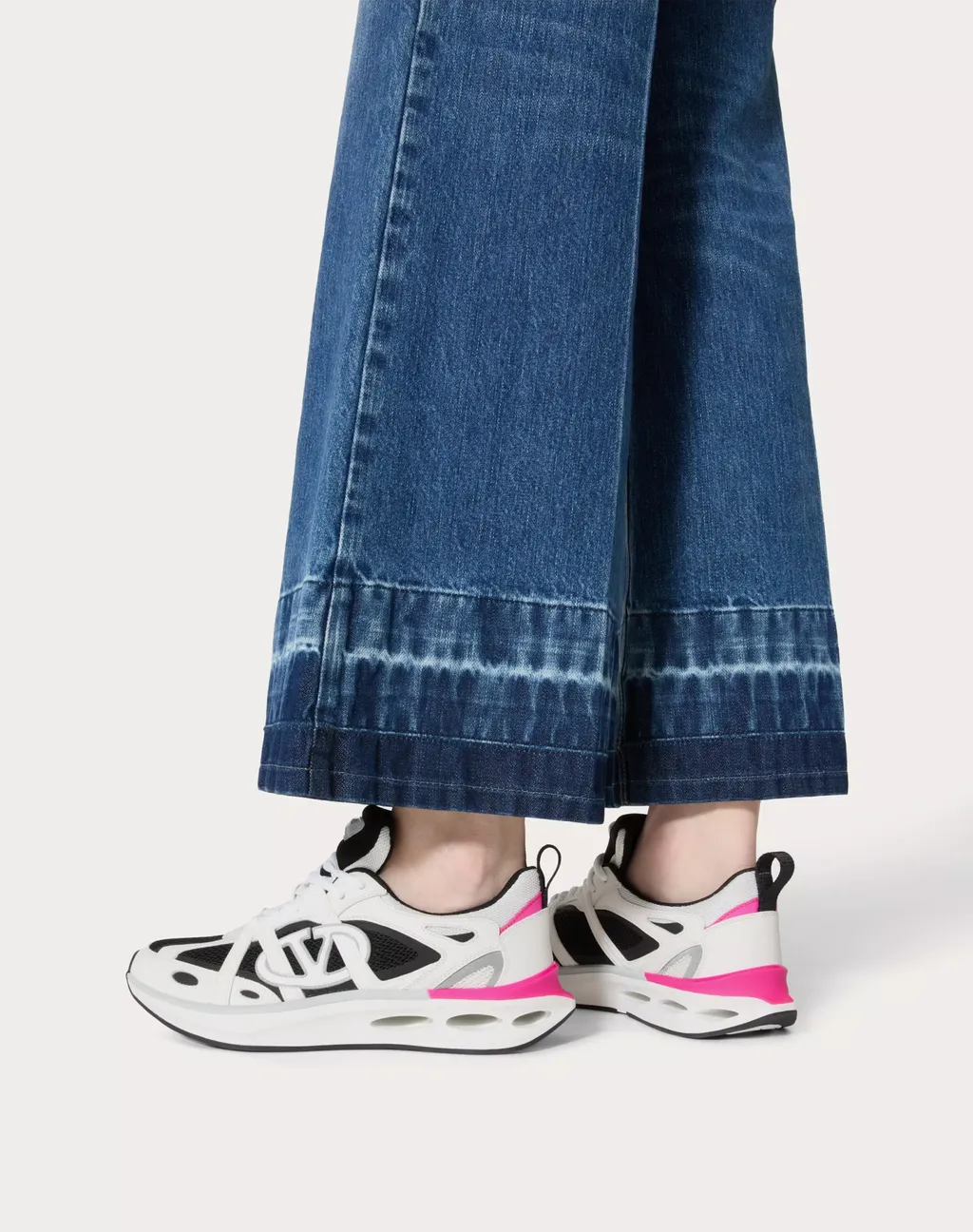 Valentino	Vlogo Signature Lace-Up Sneakers