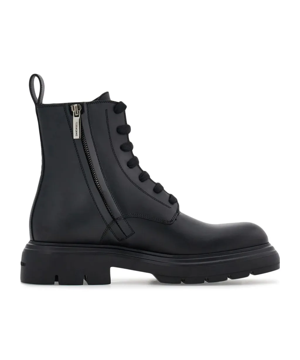 Short Boots With Lace On The Front